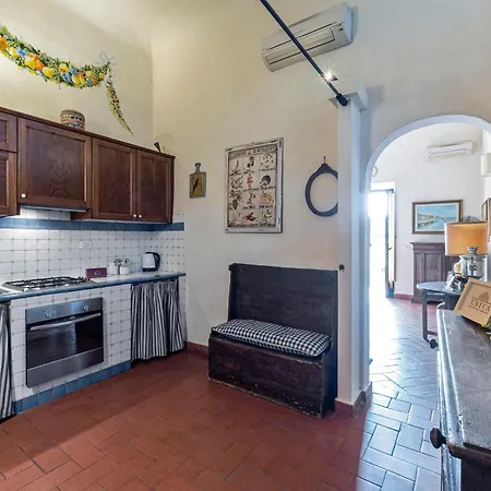 Unyca - 2 Bedroom * Floransa