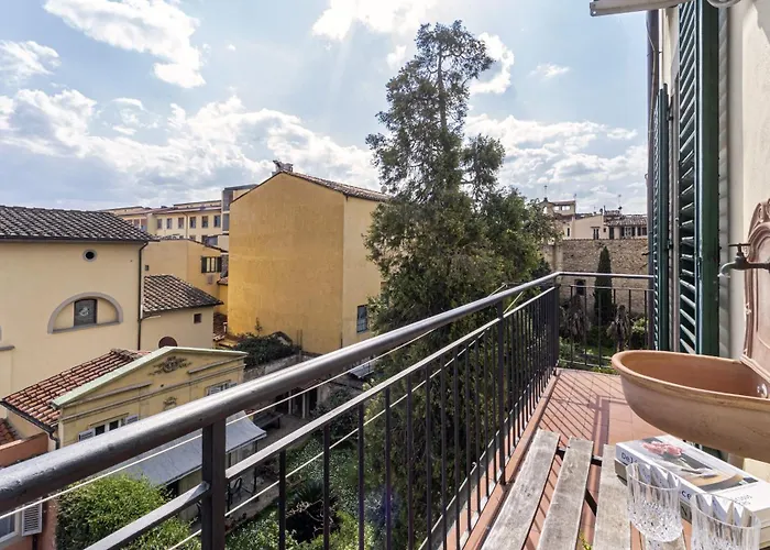 Unyca - 2 Bedroom Apartment Florenz