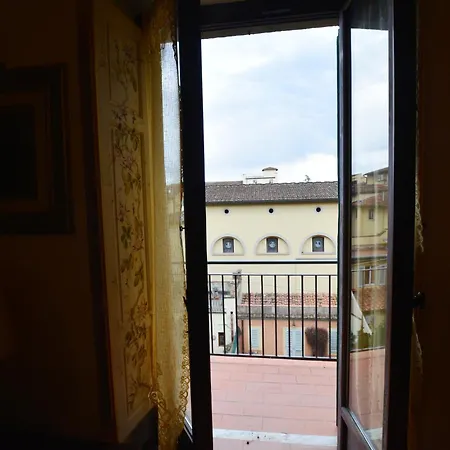 Apartamento Unyca - Typical Florentine Hideaway *